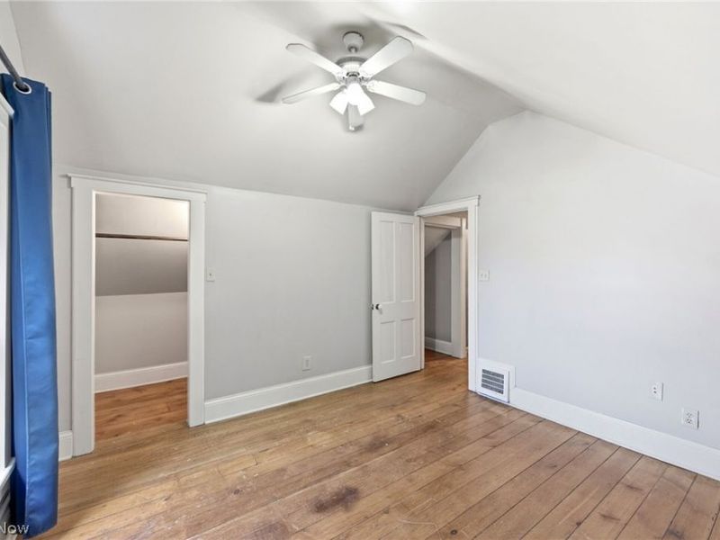 801 College Avenue , Cleveland, OH 44113 Photo 17
