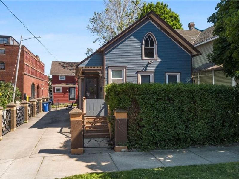 801 College Avenue , Cleveland, OH 44113 Photo 29