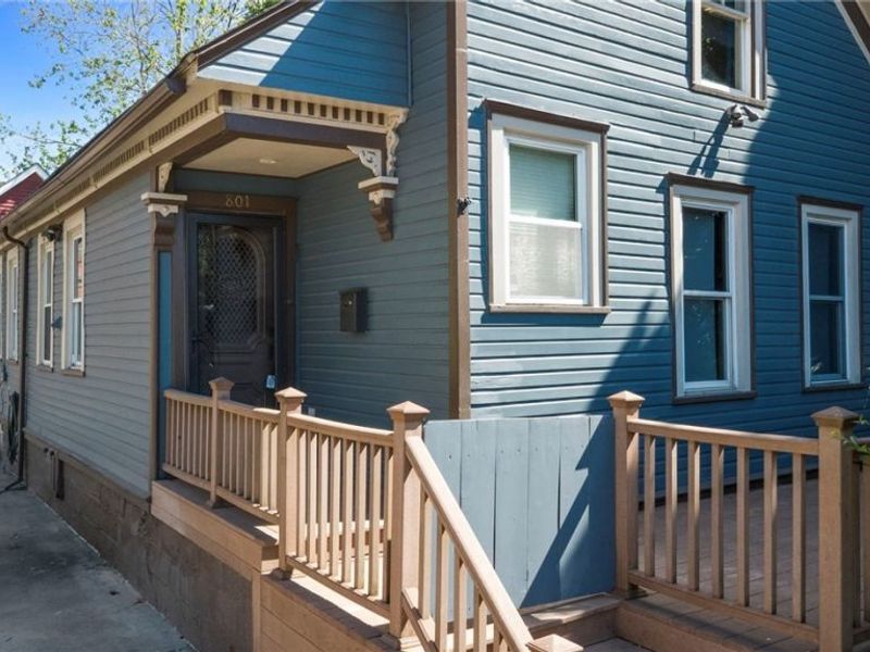 801 College Avenue , Cleveland, OH 44113 Photo 4
