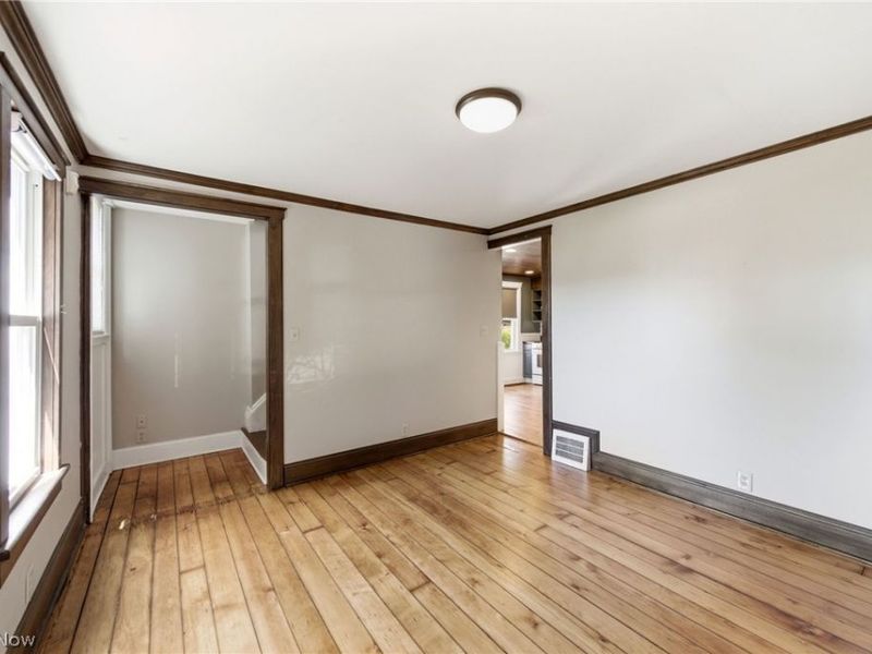 801 College Avenue , Cleveland, OH 44113 Photo 7