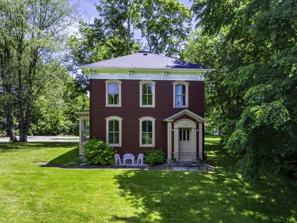 434 N Broadway Street, Cassopolis, MI 49031