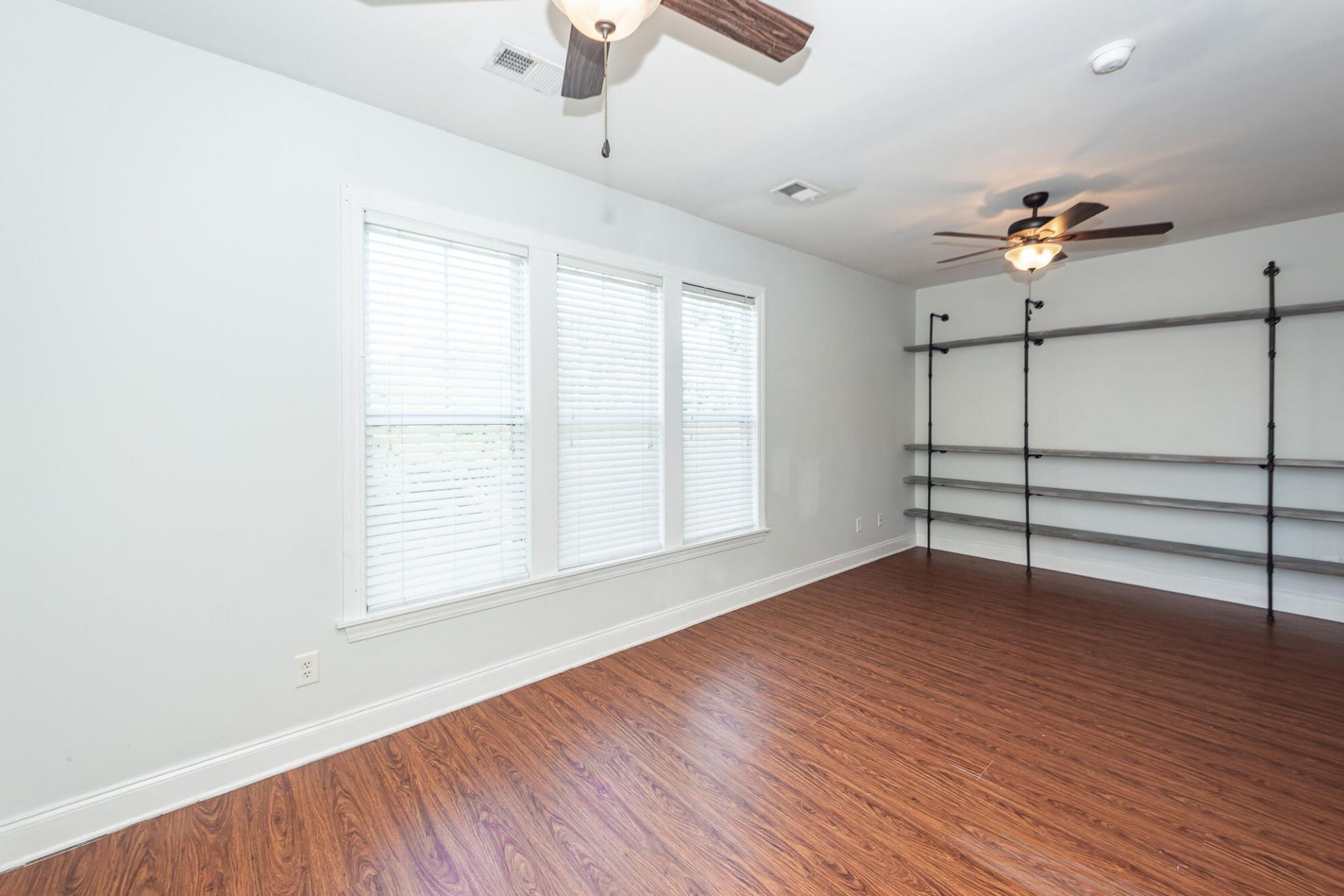 1412 Widows Court Photo 32