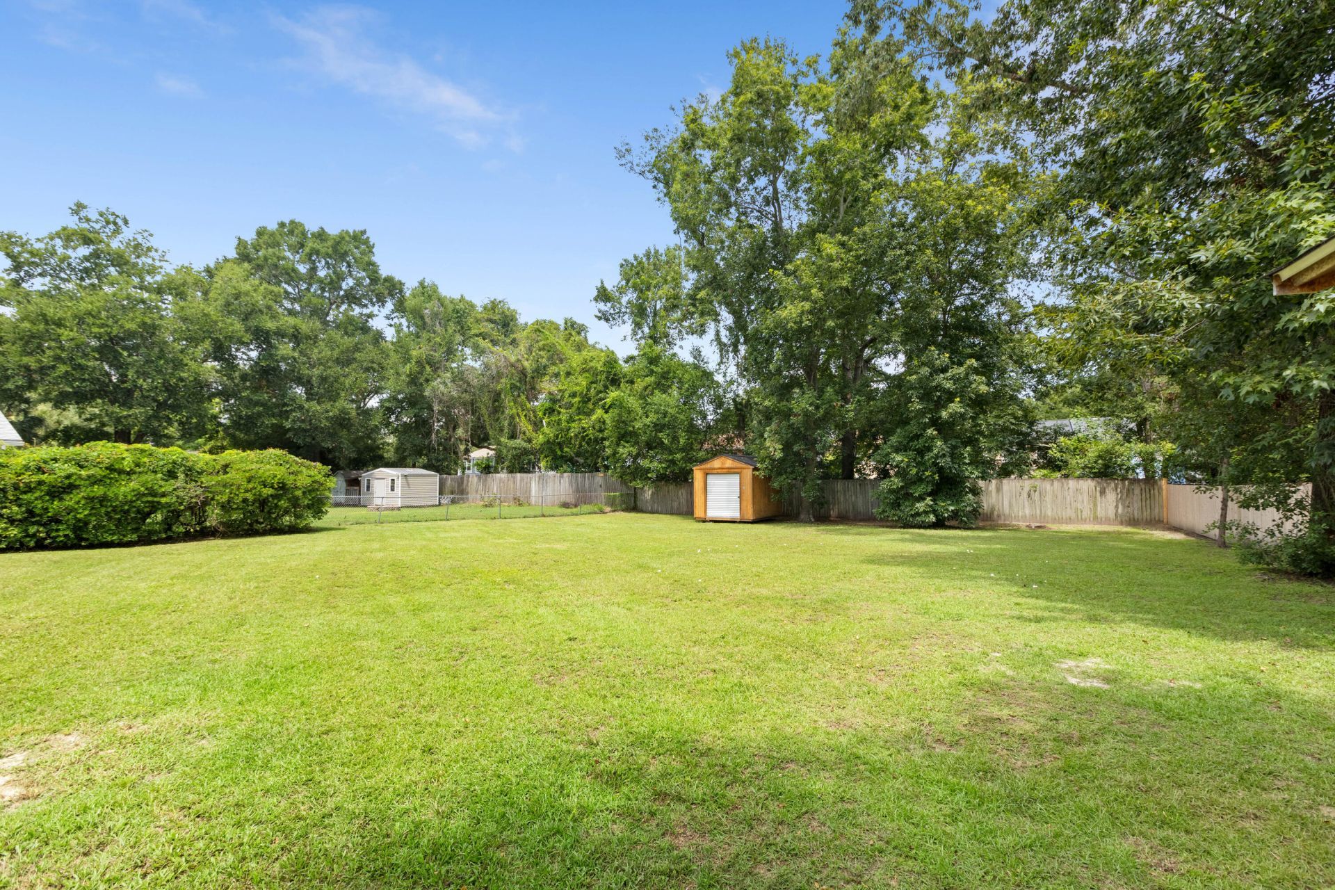 1126 Pleasant Pines Road Photo 12