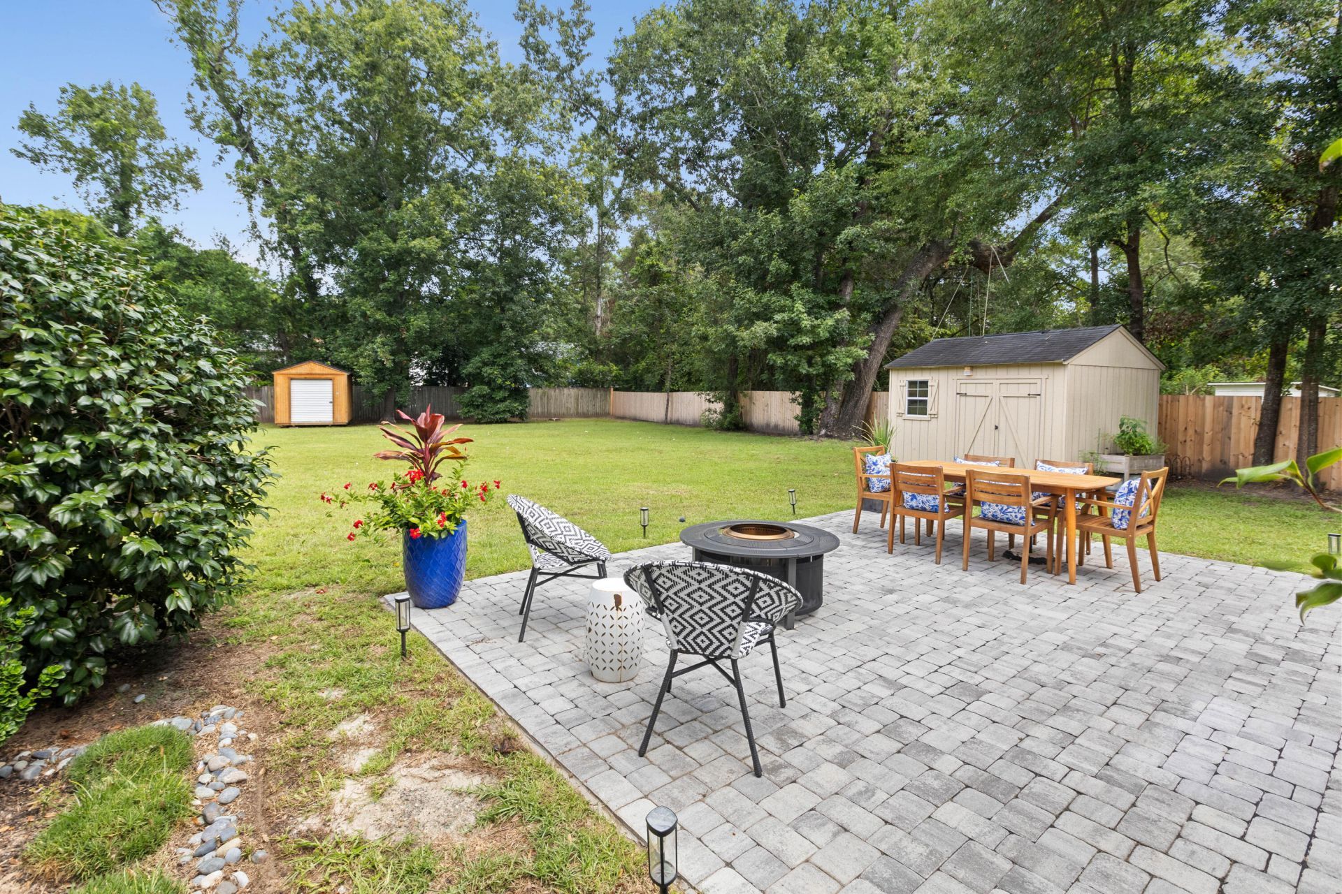 1126 Pleasant Pines Road Photo 15