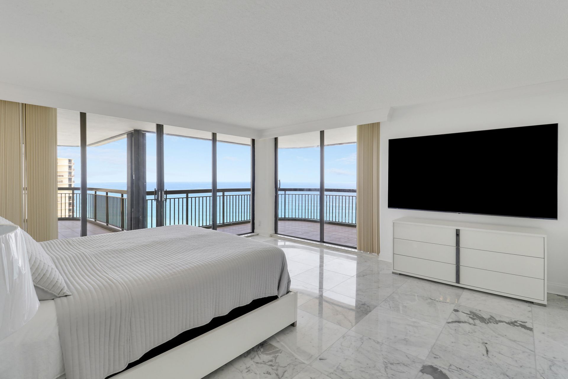 5380 N Ocean Drive, Unit 22j, Singer Island, FL 33404 Photo