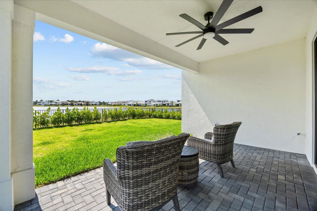 489 SE Fascino Circle, Port Saint Lucie, FL 34984 Photo