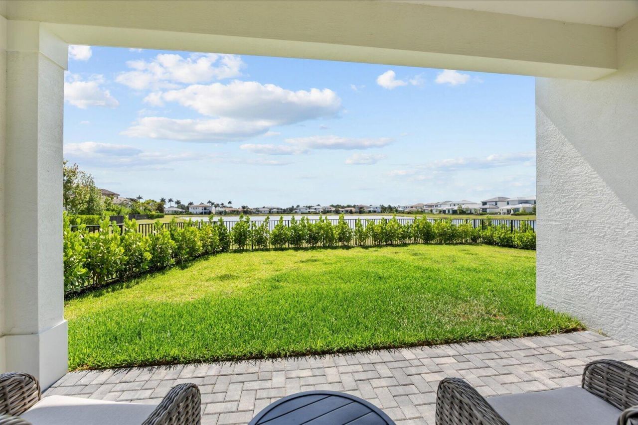 489 SE Fascino Circle, Port Saint Lucie, FL 34984 Photo