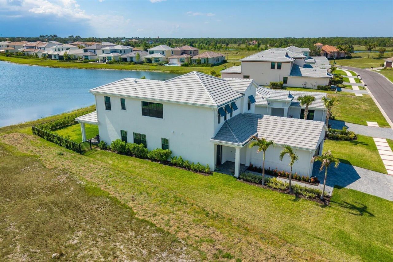 489 SE Fascino Circle, Port Saint Lucie, FL 34984 Photo