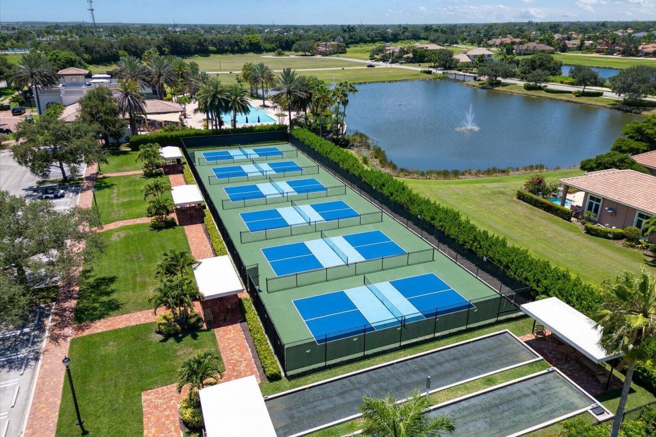 489 SE Fascino Circle, Port Saint Lucie, FL 34984 Photo