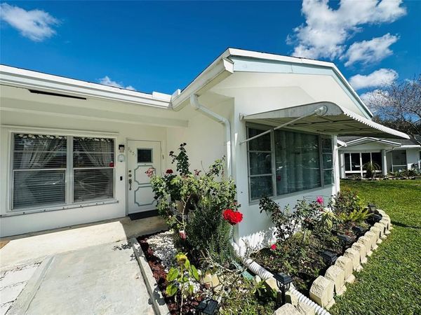 8431 NW 12th Street, Unit D68, Plantation, FL 33322