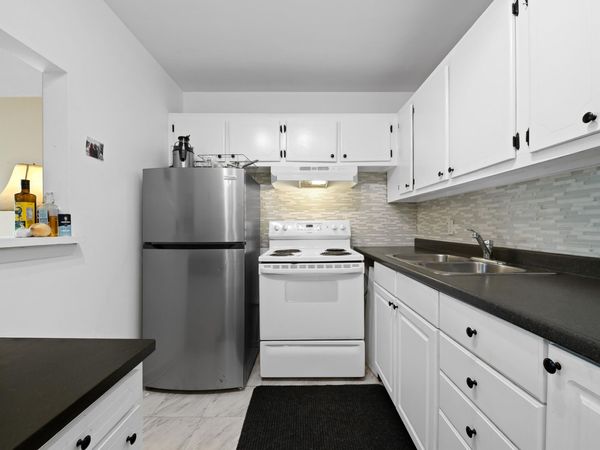 170 Canterbury, West Palm Beach, FL 33417