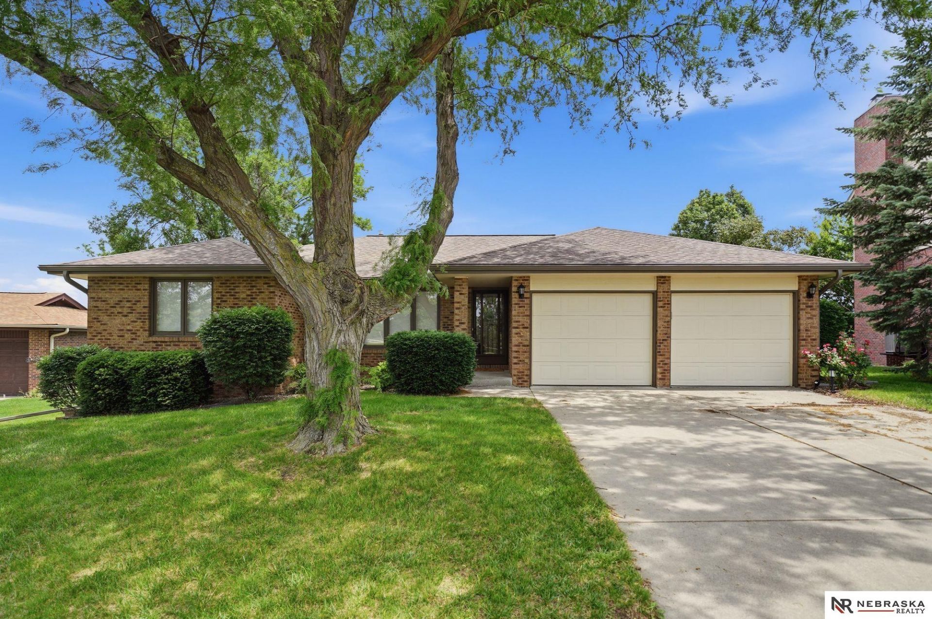 1120 Smoky Hill Road