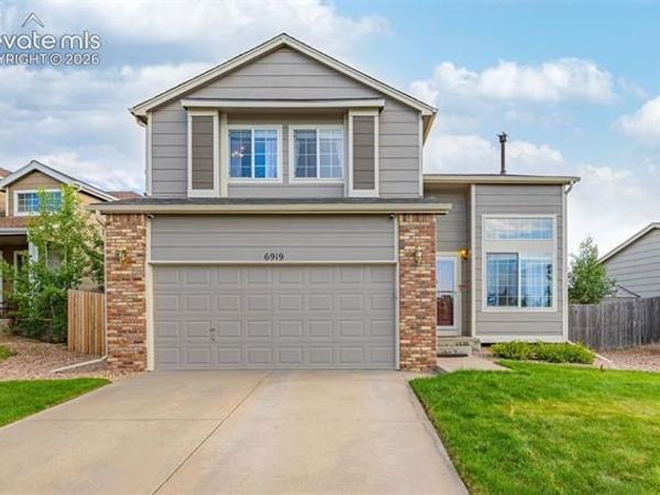 6919 Prairie Wind Drive, Colorado Springs, CO 80923