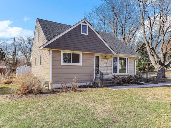 8933 Wally Drive, Golden Valley, MN 55427
