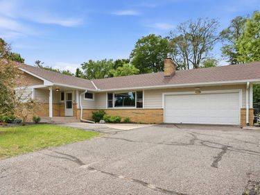 2115 Toledo Avenue N, Golden Valley, MN 55422