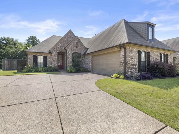 5140 OLIVER GROVE LN, Bartlett, TN 38002