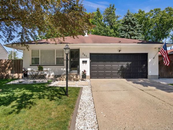 361 S Commonwealth Avenue , Elgin, IL 60123