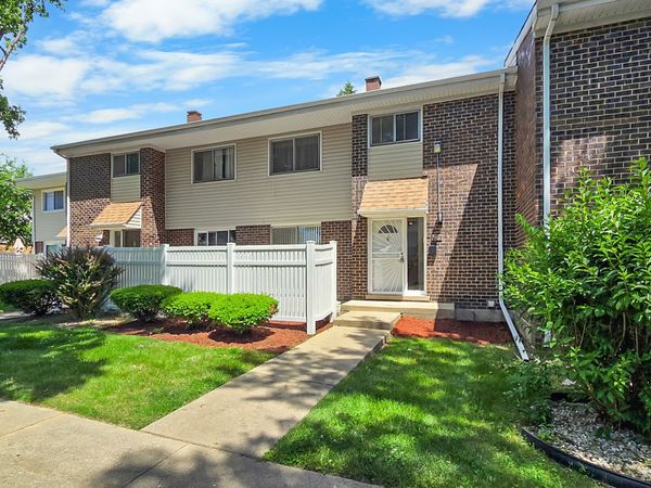 903 White Oak Lane , University Park, IL 60484