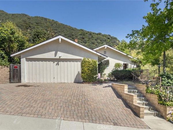 2115 Normanton Drive, La Canada Flintridge, CA 91011