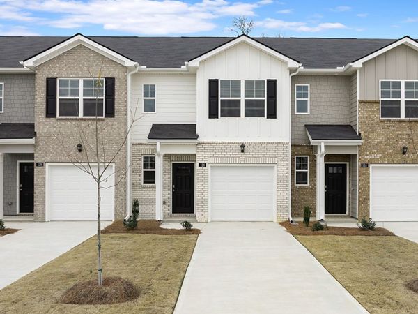 204 Kenmore Circle, Perry, GA 31069