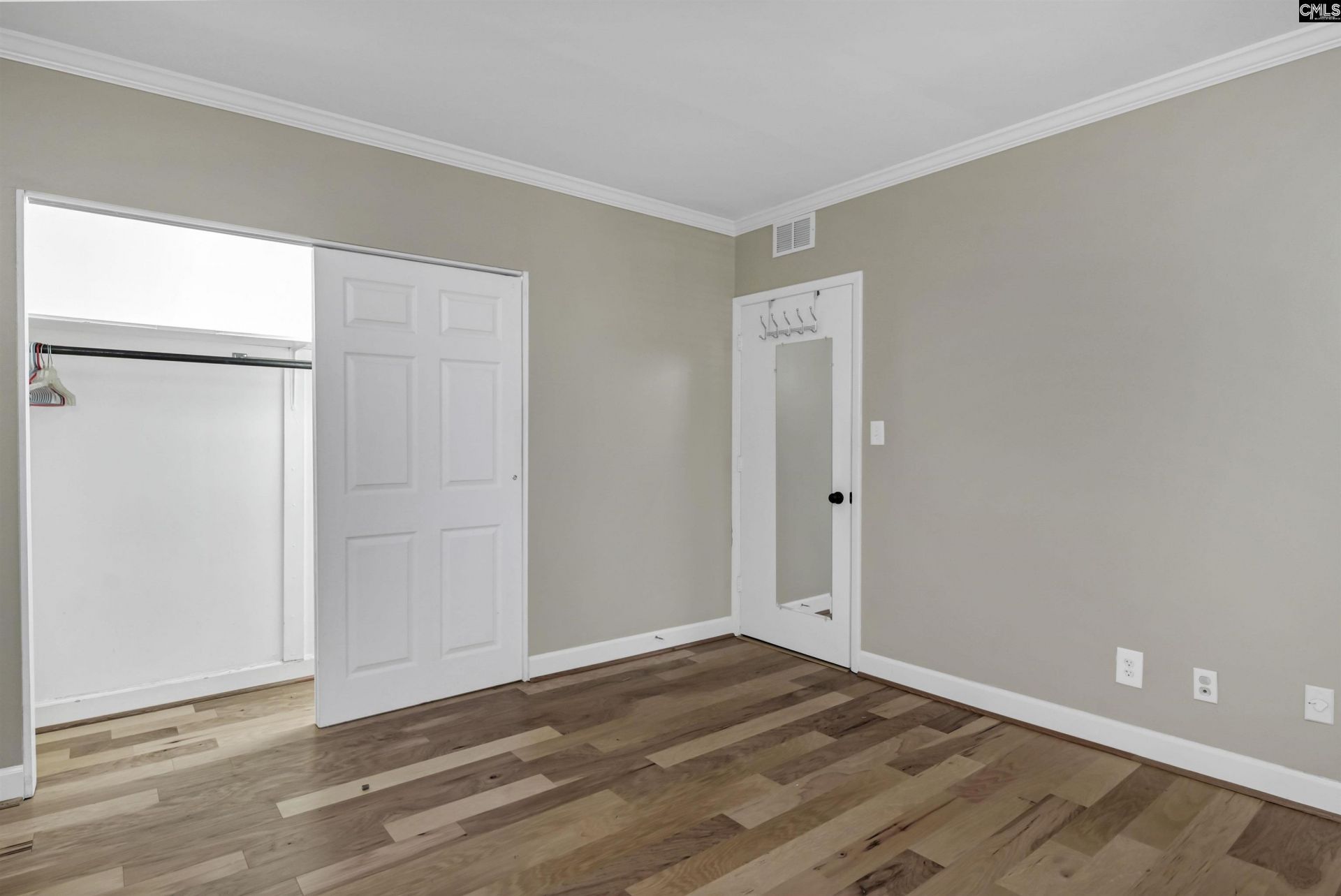 619 King Street  Photo 24