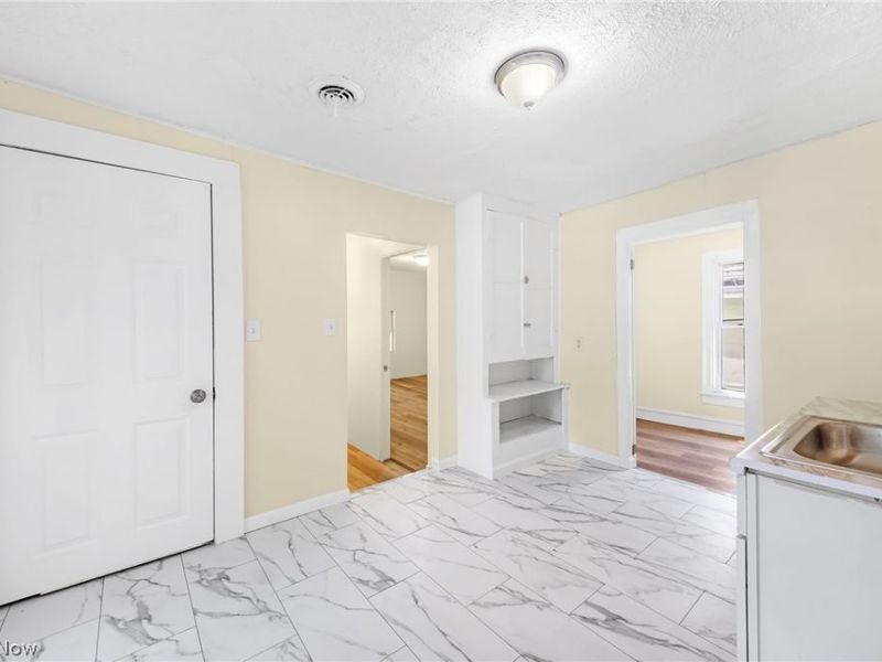 3020 W 47th Street, Cleveland, OH 44102 Photo 2