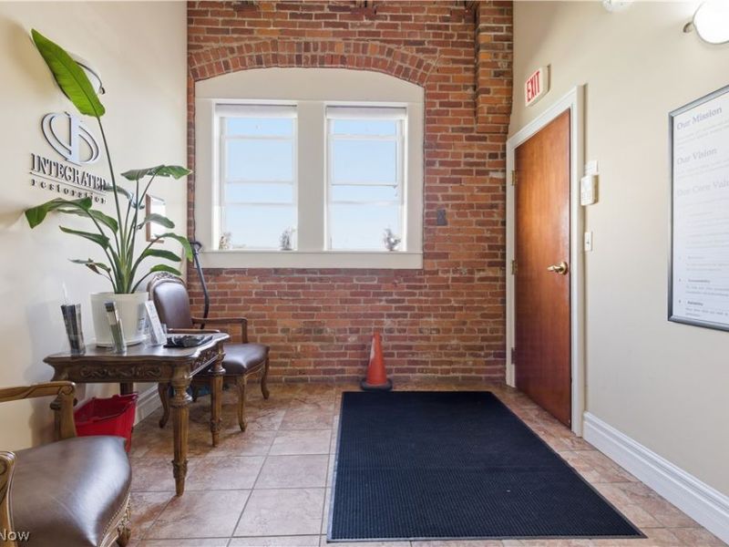 3348 St Clair Avenue NE, Cleveland, OH 44114 Photo 12