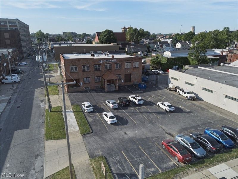 3348 St Clair Avenue NE, Cleveland, OH 44114 Photo 2