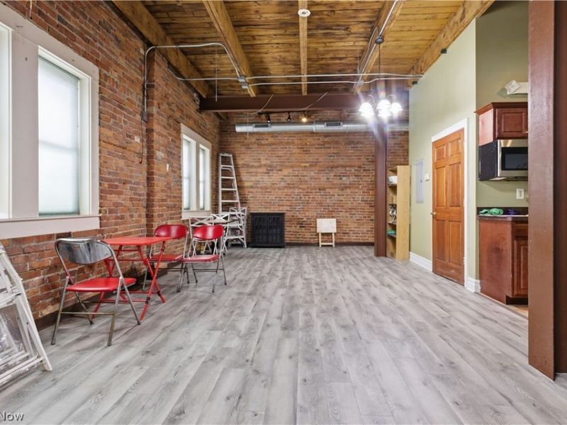 3348 St Clair Avenue NE, Cleveland, OH 44114 Photo 31