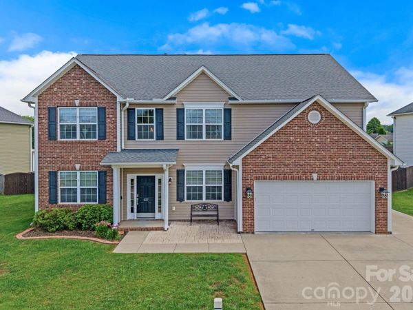 227 Roanoke Road , Fletcher, NC 28732