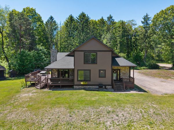 13324 Hickory Road, Fruitport, MI 49415