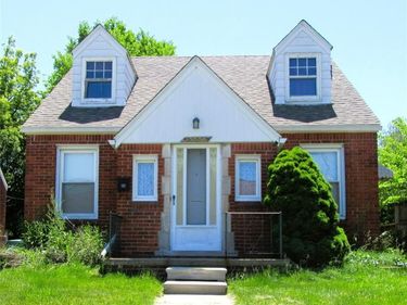 15556 Veronica Avenue, Eastpointe, MI 48021