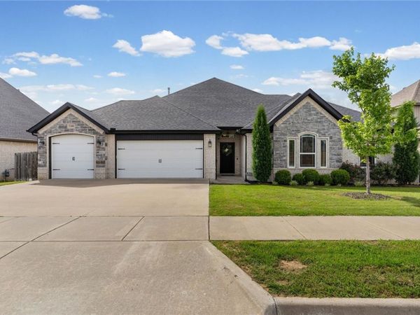 1160 Elizabeth Drive, Centerton, AR 72713