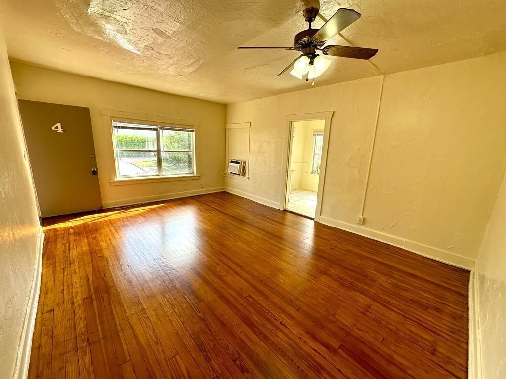 2010 Broward Avenue, Unit 4, West Palm Beach, FL 33407 Photo