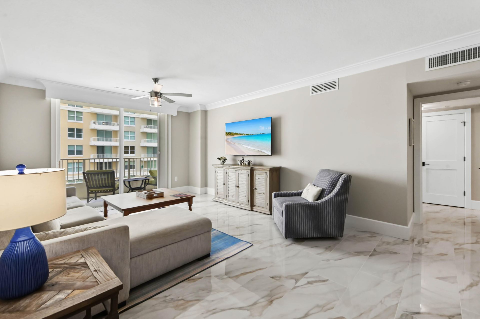 625 Casa Loma Boulevard, Unit 909, Boynton Beach, FL 33435 Photo