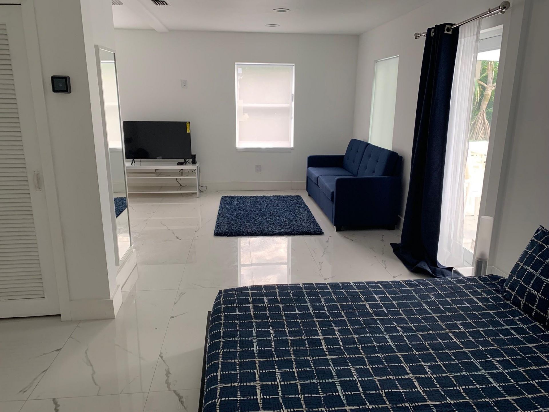 9007 NE 10th Avenue Ne, Miami, FL 33138 Photo