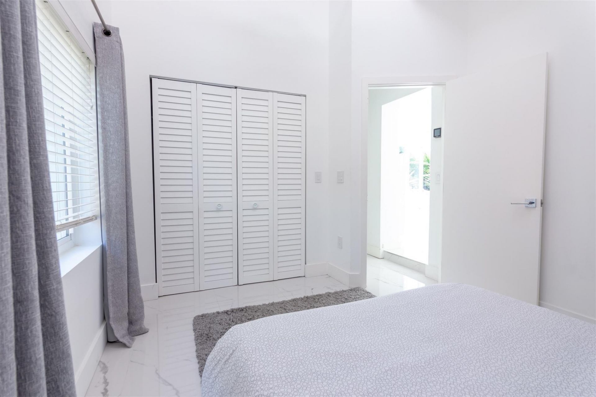 9007 NE 10th Avenue Ne, Miami, FL 33138 Photo