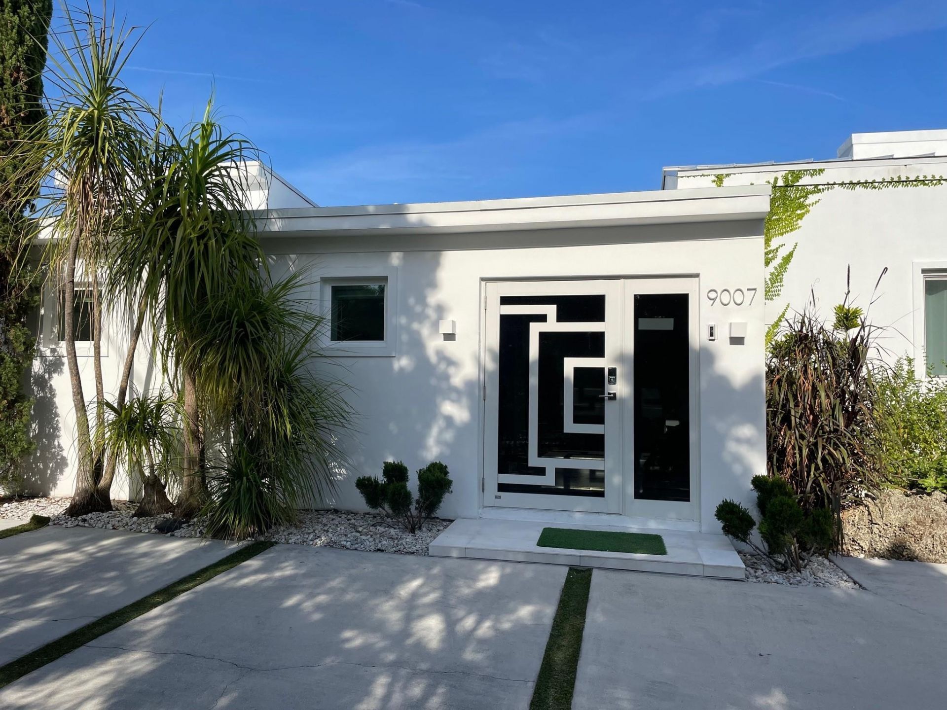 9007 NE 10th Avenue Ne, Miami, FL 33138 Photo