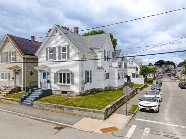 35 C St, Lowell, MA 01851