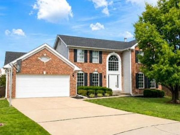 216 Country Hollow Court, St Charles, MO 63304