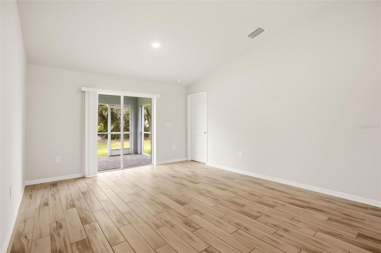 1024 NE 33rd Lane, Cape Coral, FL 33909 Photo