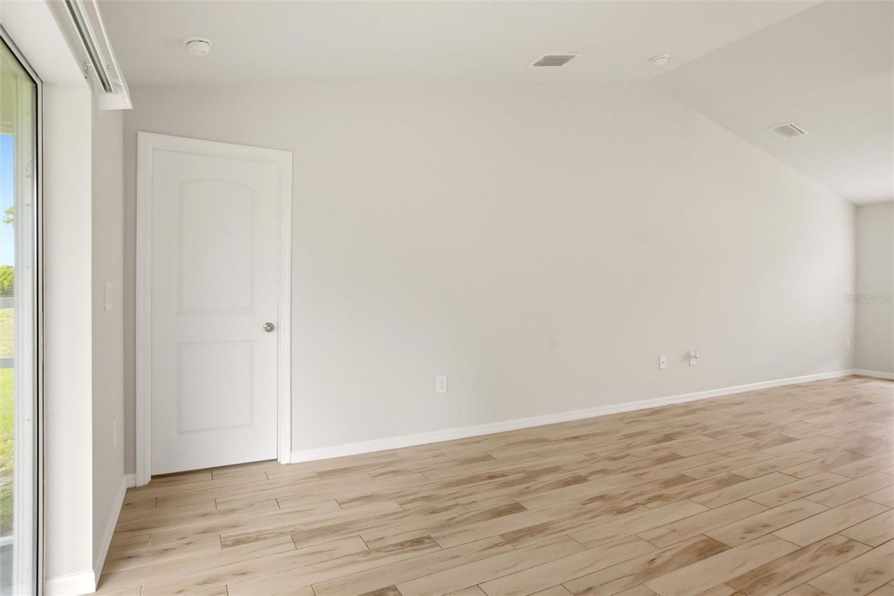 1024 NE 33rd Lane, Cape Coral, FL 33909 Photo