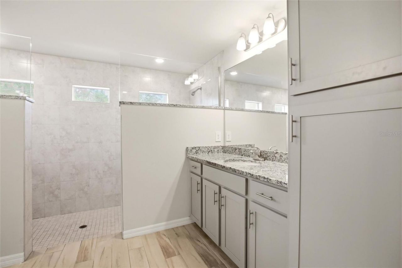 1024 NE 33rd Lane, Cape Coral, FL 33909 Photo