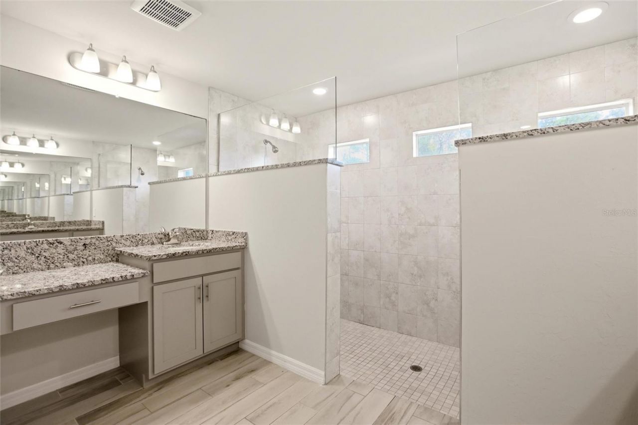 1024 NE 33rd Lane, Cape Coral, FL 33909 Photo
