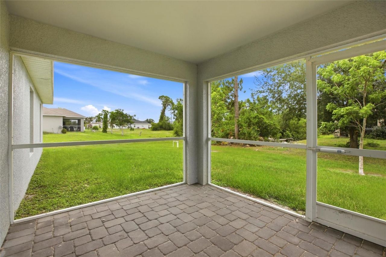 1024 NE 33rd Lane, Cape Coral, FL 33909 Photo