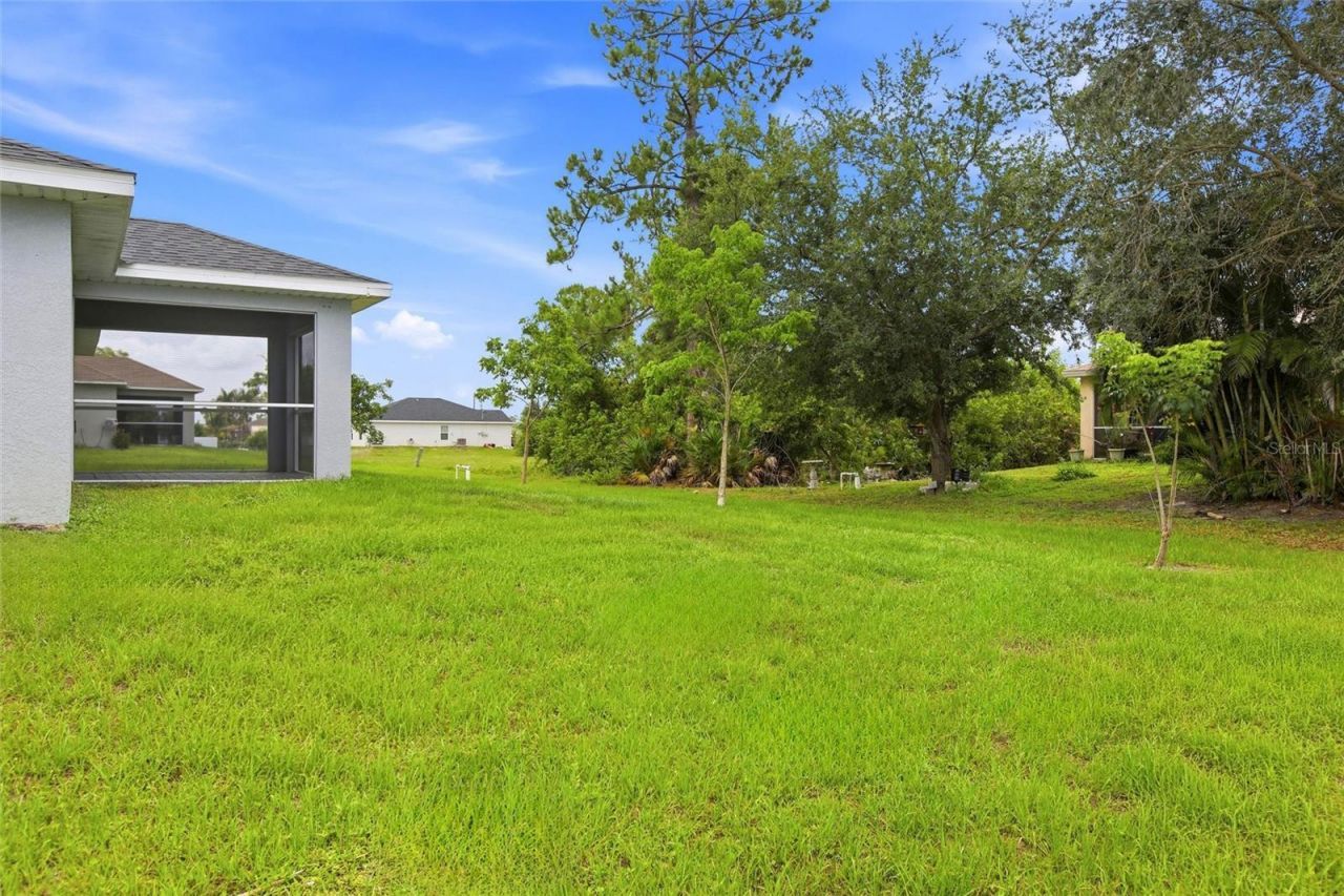 1024 NE 33rd Lane, Cape Coral, FL 33909 Photo