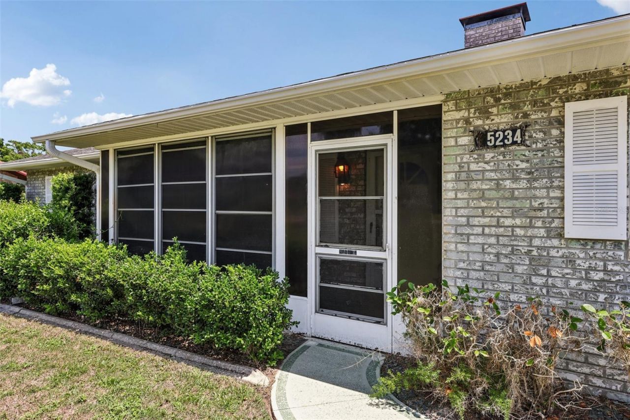 5234 Magnolia Terrace , Fruitland Park, FL 34731 Photo