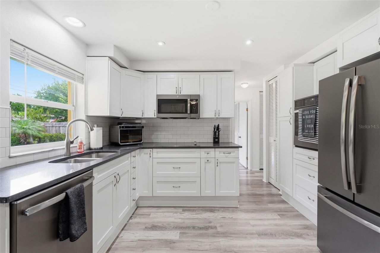 2321 Black Oak Lane , Clearwater, FL 33763 Photo
