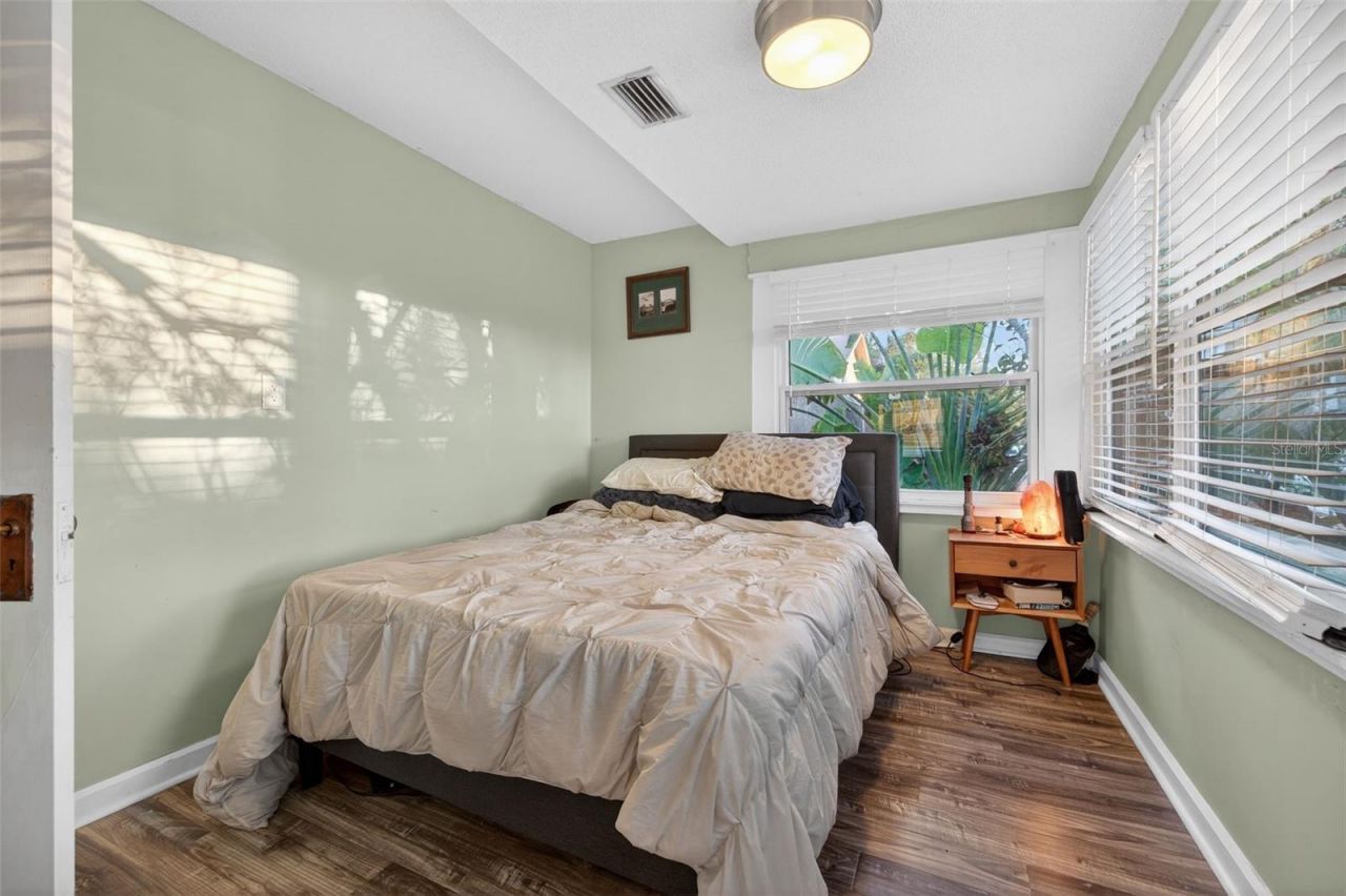 1059 5th Street N, Saint Petersburg, FL 33701 Photo