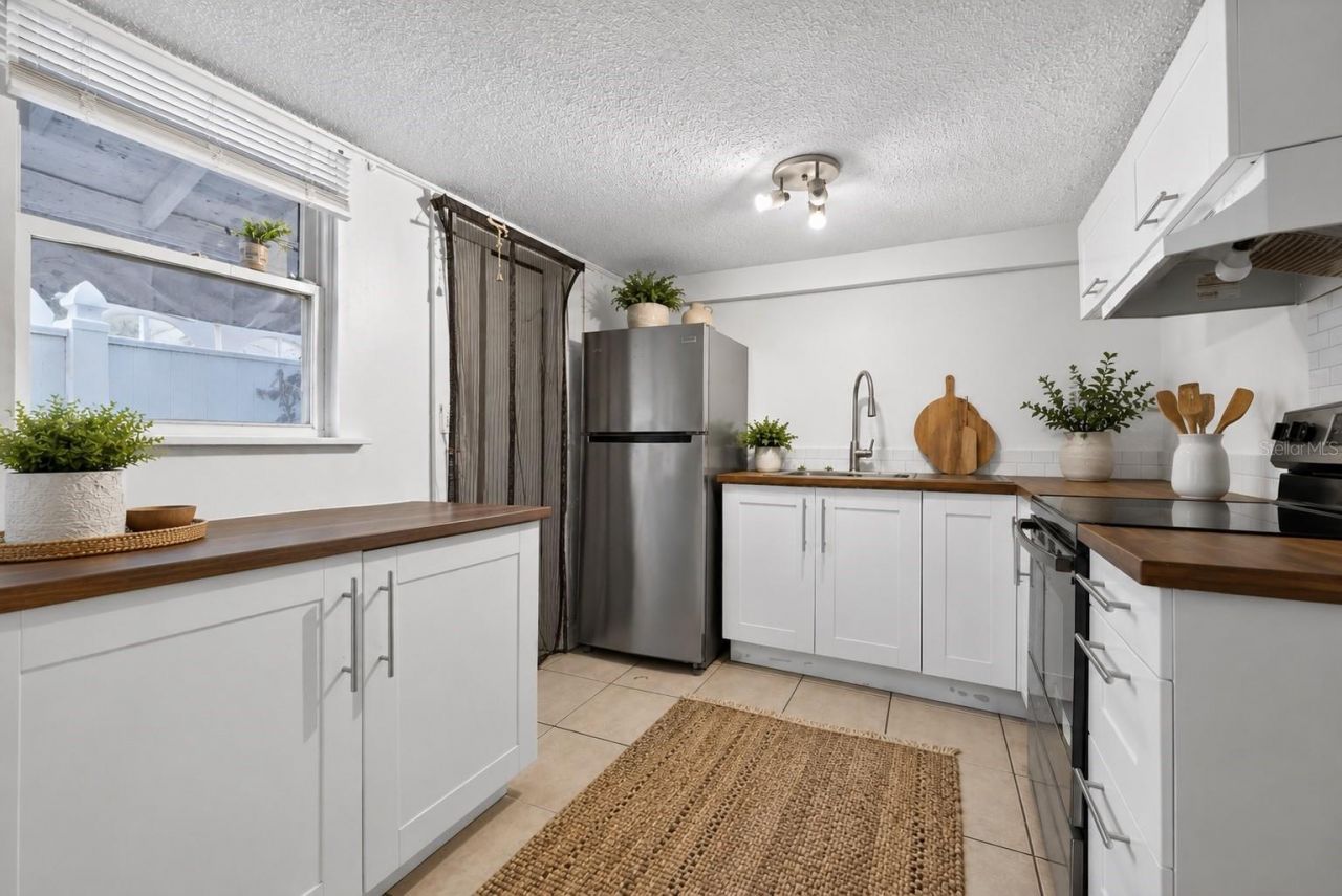 1059 5th Street N, Saint Petersburg, FL 33701 Photo